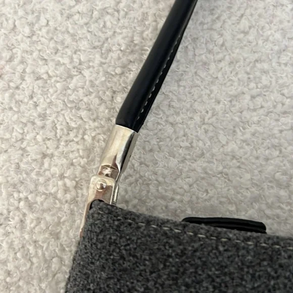 Vintage Y2K Felt Fabric Shoulder Bag | Felt Fabric and Faux leather strap - Picture 4 of 11